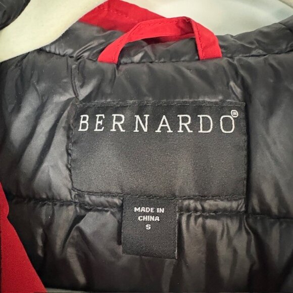 BERNARDO Insulated Hooded Raincoat RED Size S Mid-Length Water-Resistant - Picture 4 of 14